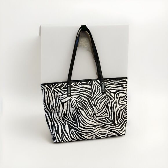 Michael Kors Zebra Signature Carter Large Open Tote bag #30T1SZPT3I - Picture 2 of 16